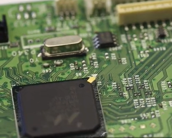 为什么PCB板上需要晶振